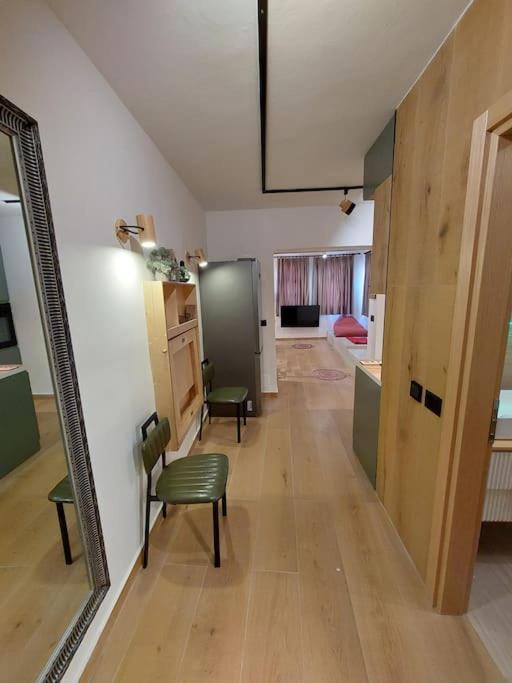 Frequency 286 Tirane Apartment Luaran gambar