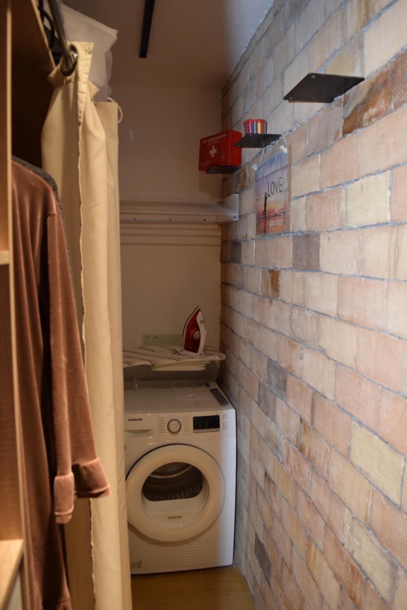 Frequency 286 Tirane Apartment Luaran gambar